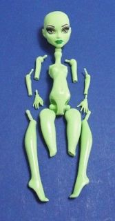 Monster High Create A Monster WITCH Loose Doll Green Head Torso Stand