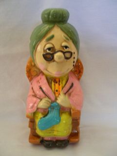 VINTAGE KNITTING OLD LADY IN ROCKING CHAIR CHALKWARE RETIREMENT PIGGY