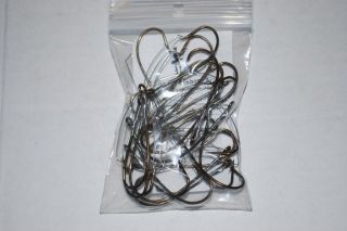 New Bag 25 Weedless Sproat Bronze size 5/0 Fish Hooks