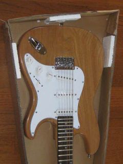 BRAND NEW 12 STRING STRAT STYLE NATURAL ELECTRIC GUITAR SST10 12N