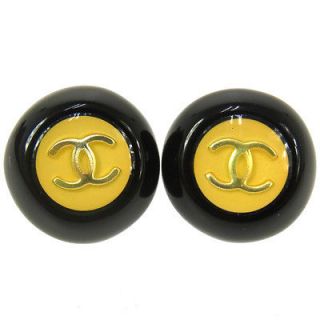 Auth CHANEL Vintage CC Logos Gold Tone Plastic Button Earrings Clip On