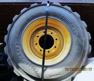 New Caterpillar Skid Steer Pneumatic Tires with Rims 4