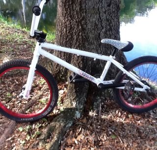  Freestyle Bicycle Trick Bike White Red Rims Great Condition REDUCED