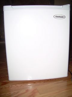 Personal Compact Small Drink Beverage Mini Fridge Refrigerator Cooler